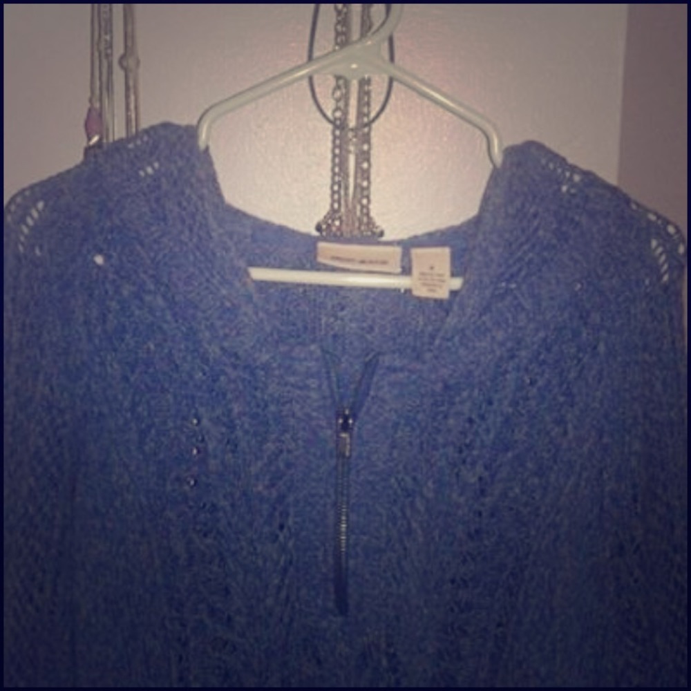 DKNY sweater size medium